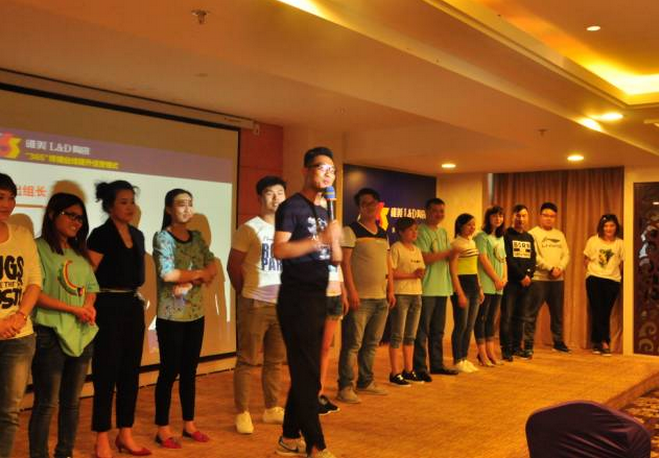 1481599684128557.png blob.png